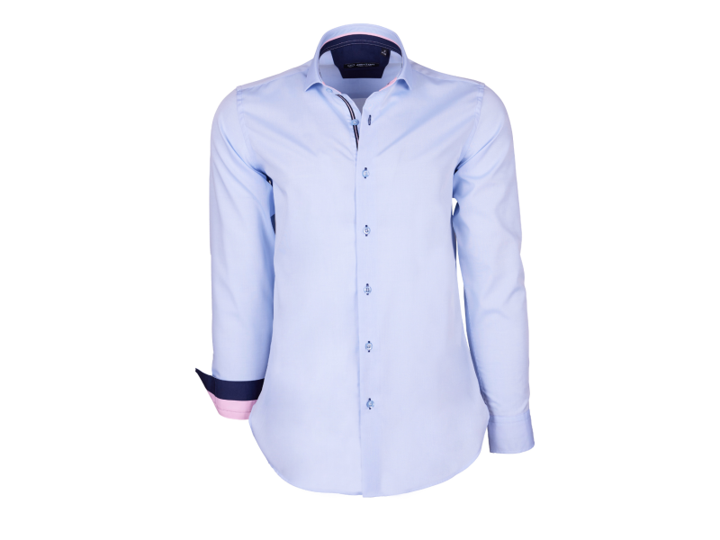 Chemise bleu ciel intérieur rose