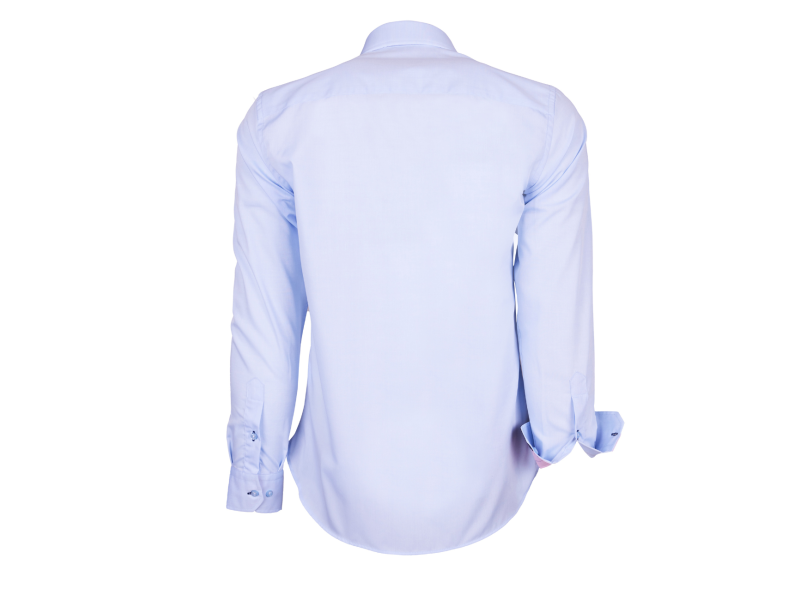 Chemise bleu ciel intérieur rose